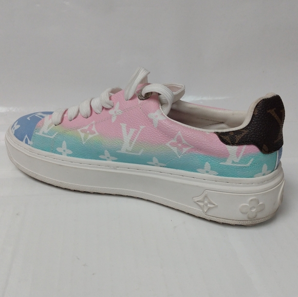 Louis Vuitton TimeOut trainers for women - Picture 8 of 12